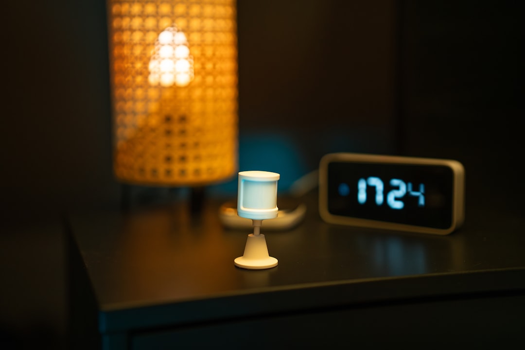 night_bedroom_darkness