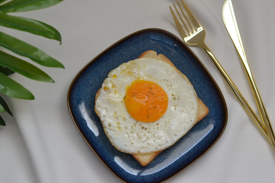 fried_egg_yolk_close_up