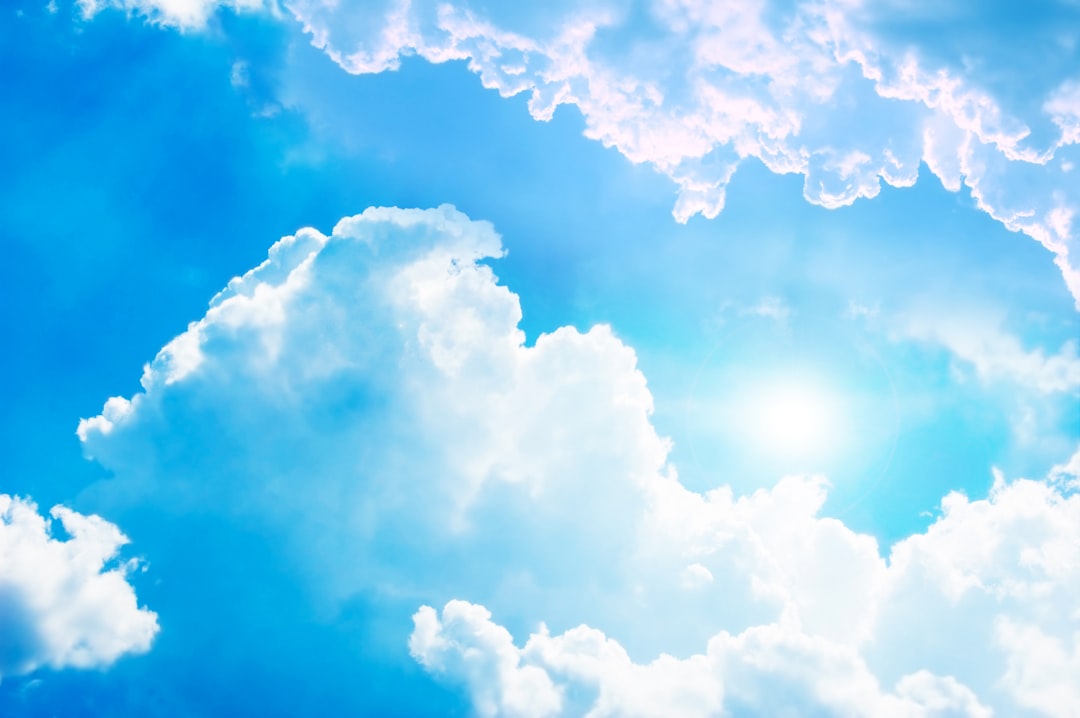 blue_sky_clouds_daytime
