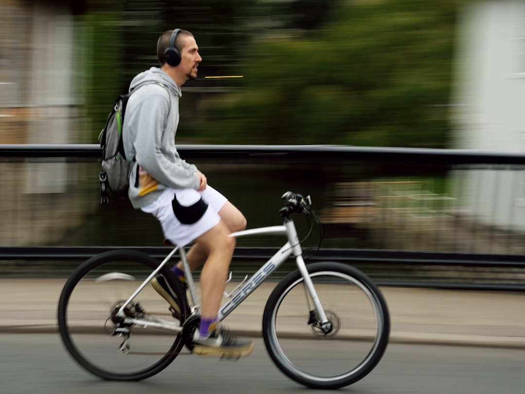 cyclist_steering_movement